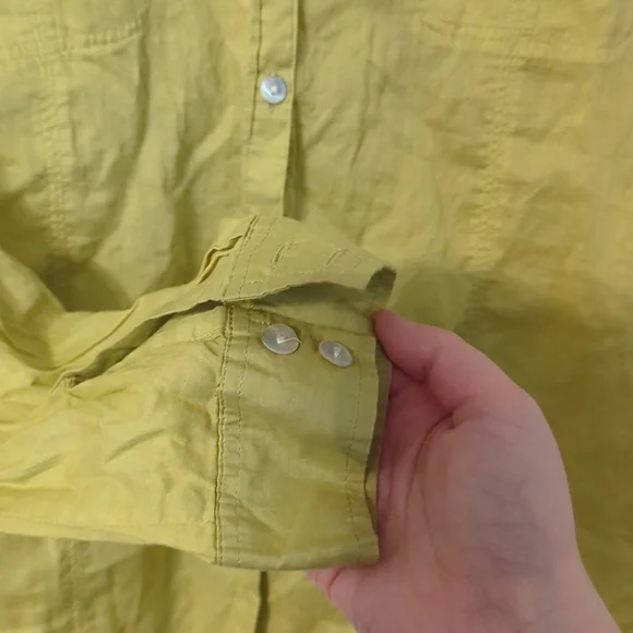 Chico's woman's button down size 2 army green - Picture 3 of 5